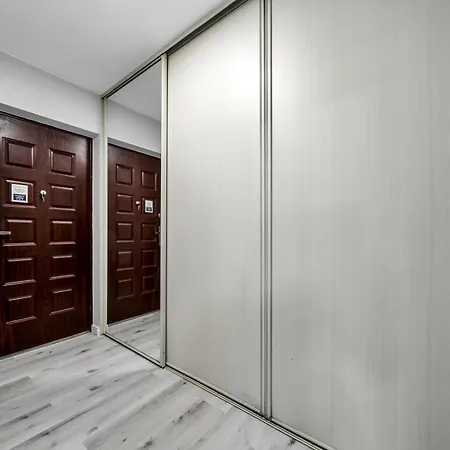Διαμέρισμα Solec - Workspace, Balcony, Park Nearby - By Rentujemy Βαρσοβία